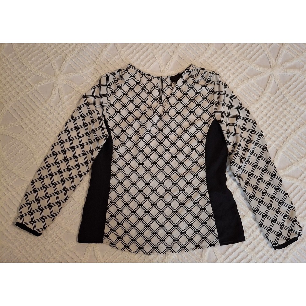Worthington‎ Womens Medium Blouse Black White Geometric Long Sleeve V-Neck Top